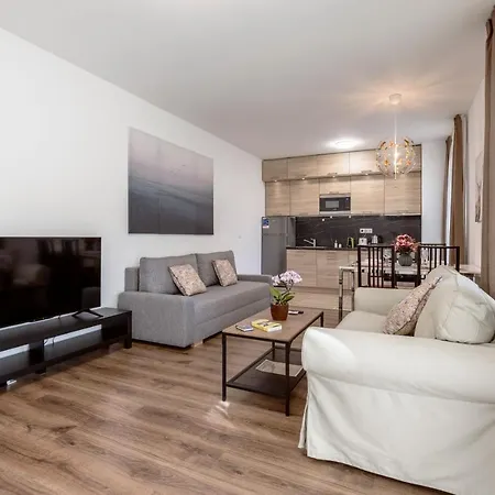 211 / 1 Bedroom / Modern In Center בודפשט